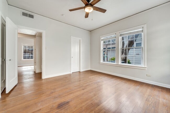 Building Photo - 4315 Gilbert Ave