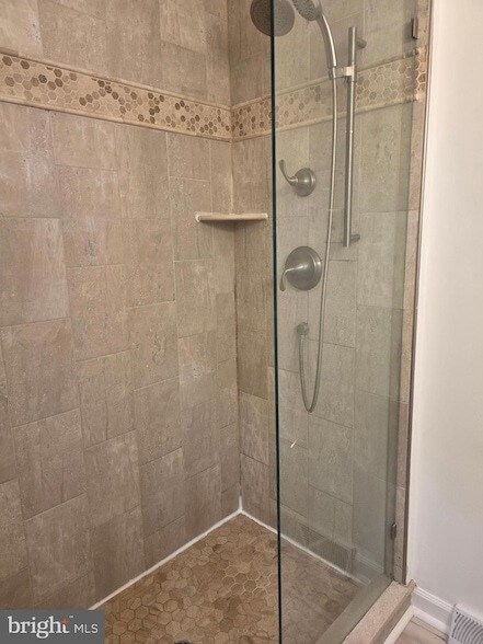 Building Photo - 251 Fir Tree Ct