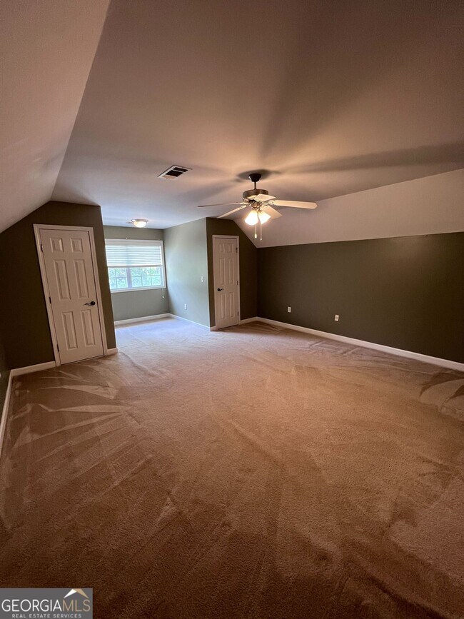 Building Photo - 119 Tullamore Trail