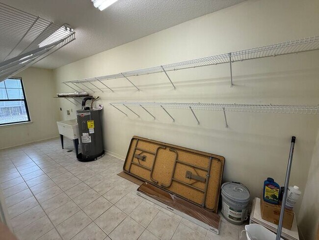 Building Photo - Pensacola - East Hill - 4 bedrooms, 3 bathroom - Mother in Law suite