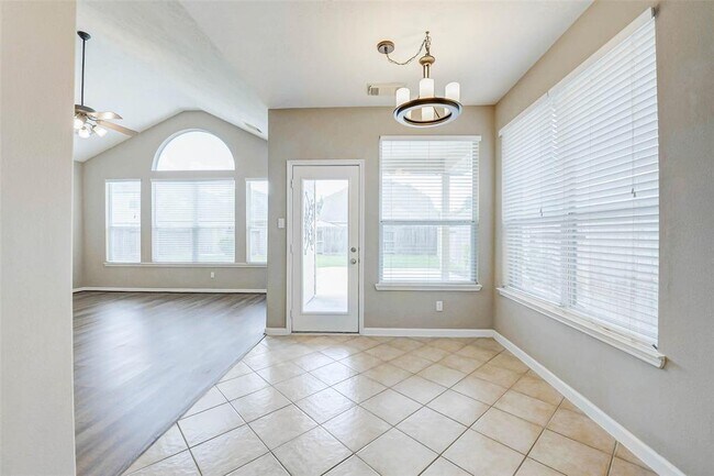 Building Photo - 26311 Sagewood Forest Dr