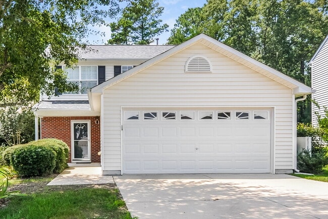 Building Photo - 259 N Fuquay Springs Ave