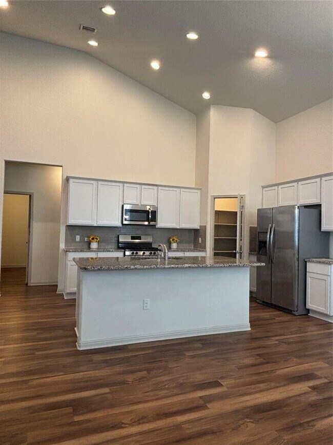 Building Photo - 18401 Calasetta Dr