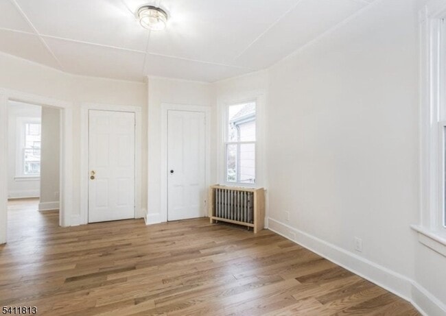 Building Photo - 19 Sylvan Pl