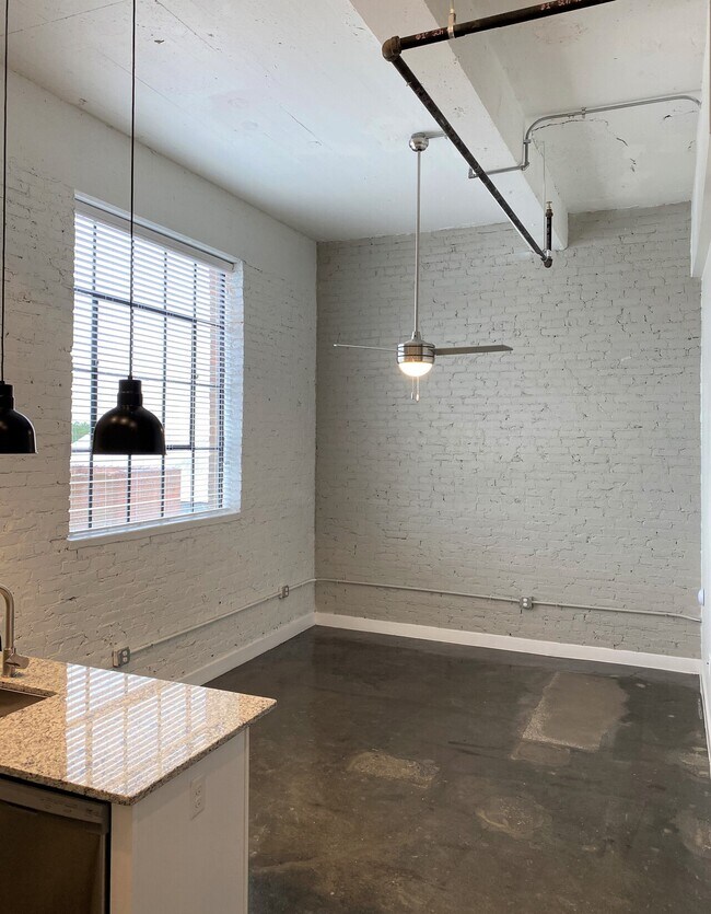 Building Photo - Peanut Crossing - 410 Wellons St