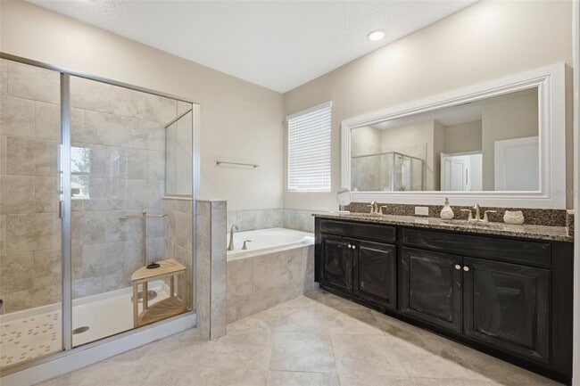 Building Photo - 21816 Crest Meadow Dr