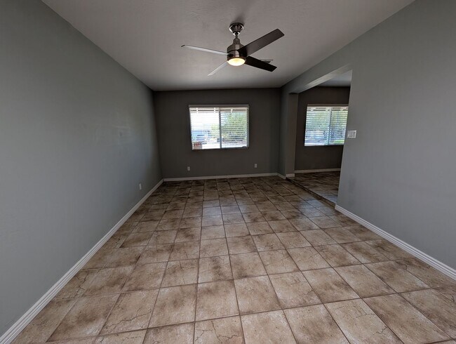 Building Photo - 3 Bedroom 2.5 Bathroom Cavalier Palms House