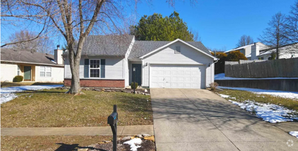 Building Photo - 3 bedroom, 2 bath home: The Highlands!