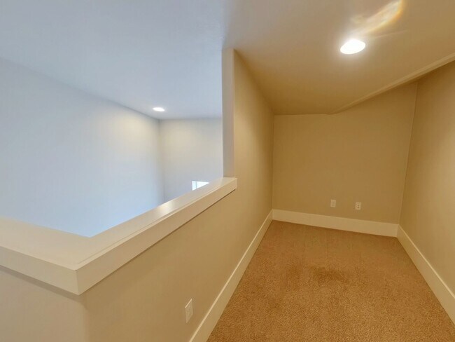 Building Photo - 325 NW 21st St