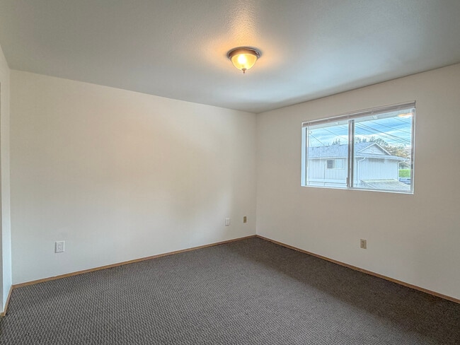 Building Photo - 20421 28th Ave W
