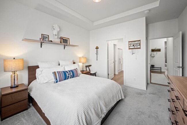 Building Photo - Beautiful Home with Modern Comforts