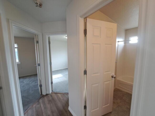 Building Photo - 7398 N Ute Dr