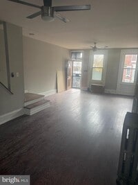 Building Photo - 641 Astor St