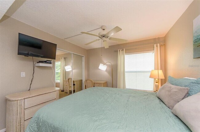 Building Photo - 900 Cove Cay Dr