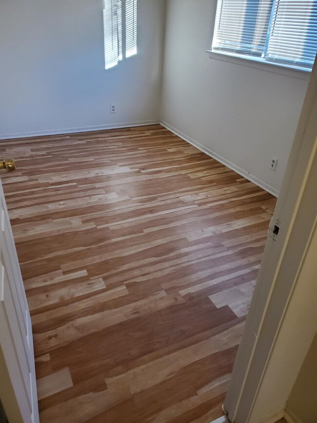Building Photo - 7906 Falcon Ridge Dr