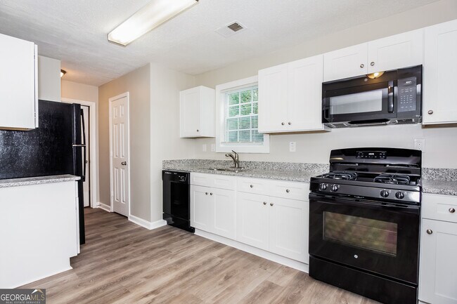 Building Photo - 5454 Northcut Dr