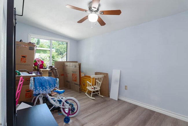 Building Photo - 560 W Highland Blvd