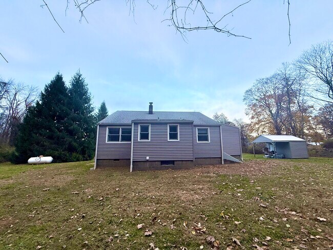 Building Photo - 213 Georgetown Rd