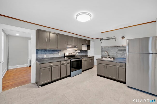 Building Photo - 37 Bushy Hill Rd