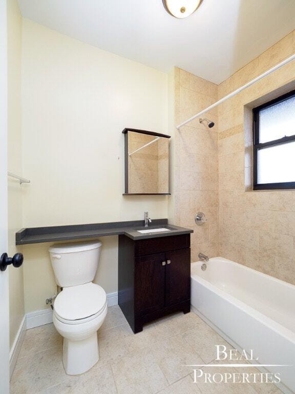 Building Photo - 4409 N Wolcott Ave