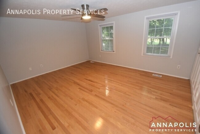 Building Photo - 528 Bay Green Dr