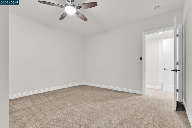 Building Photo - 1310 Creekside Dr