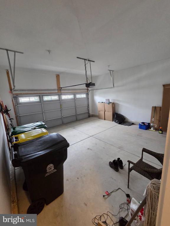Building Photo - 31 Wavyleaf Dr