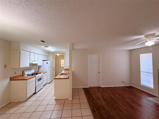 Building Photo - 2301 Whitlow Cove