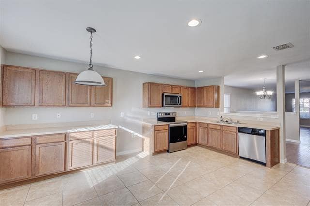 Building Photo - 6008 English Saddle Ln