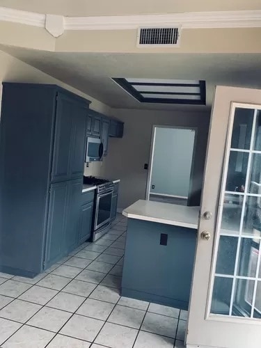 Building Photo - 9323 S Darlington Ave