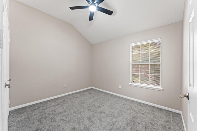 Building Photo - 15306 Goodman St