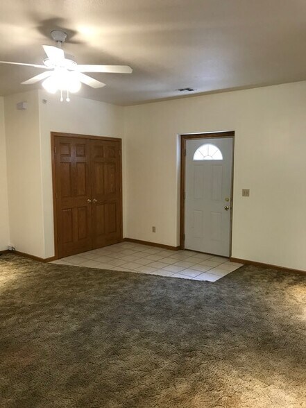 Building Photo - 1019 Bluemont Ave
