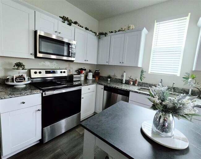Building Photo - 19506 Caymus Dr