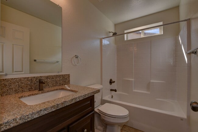 Building Photo - 3027 N Corrine Dr