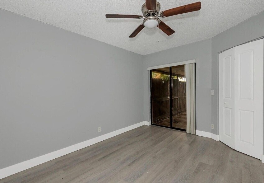 Building Photo - 161 Meadows Dr