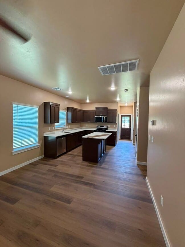 Building Photo - Charming Newly Built 3-Bedroom Home in Lawton – Pet-Friendly!