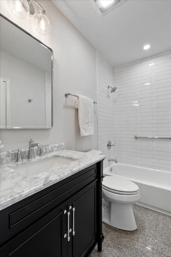 Building Photo - 217 S Bell Ave