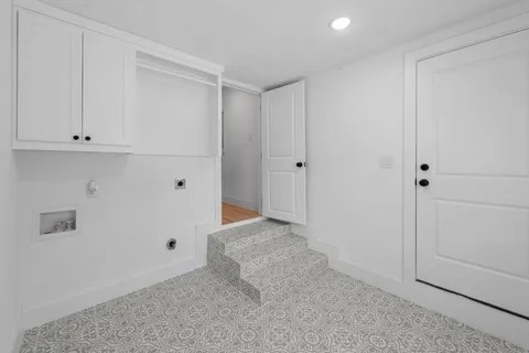 Building Photo - 842 E Laramie Ln