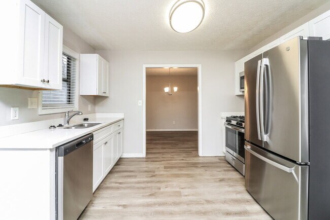 Building Photo - 3035 Sumit Wood Dr NW