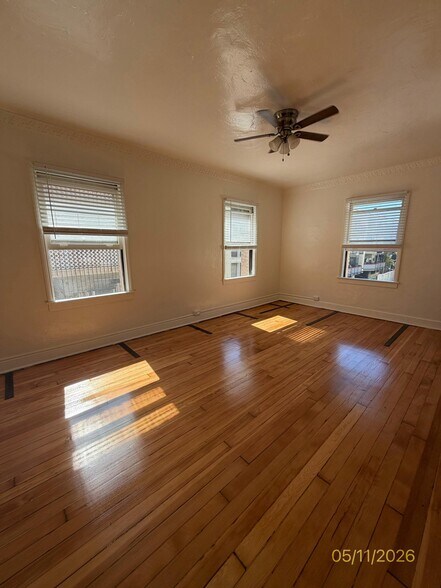 Building Photo - 318 S Kingsley Dr