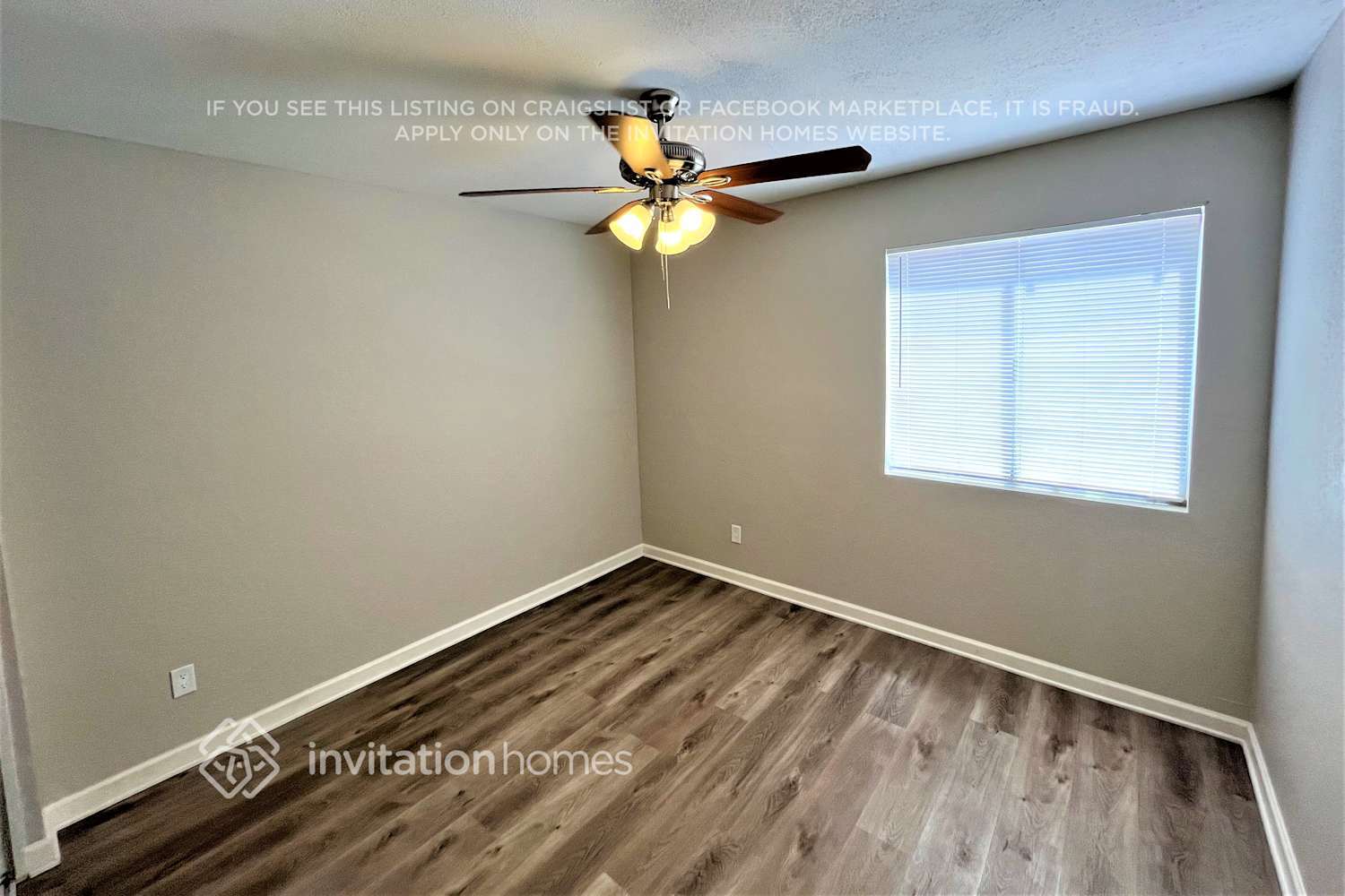 Building Photo - 3856 E Acoma Dr