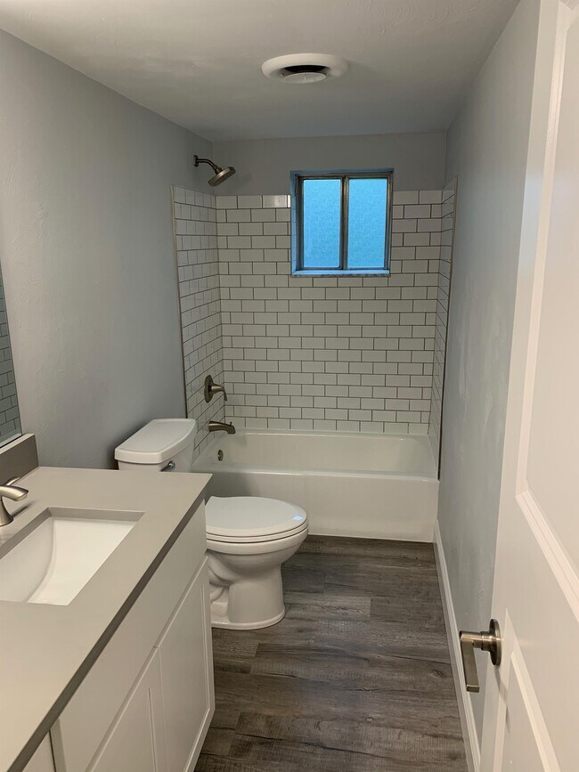 Building Photo - 3457 Evergreen Rd