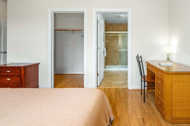 Building Photo - Beautiful Fully Furnished, 2 Bed, 2.5 Bath Kai Ani Village Townhome with Saltwater Pool