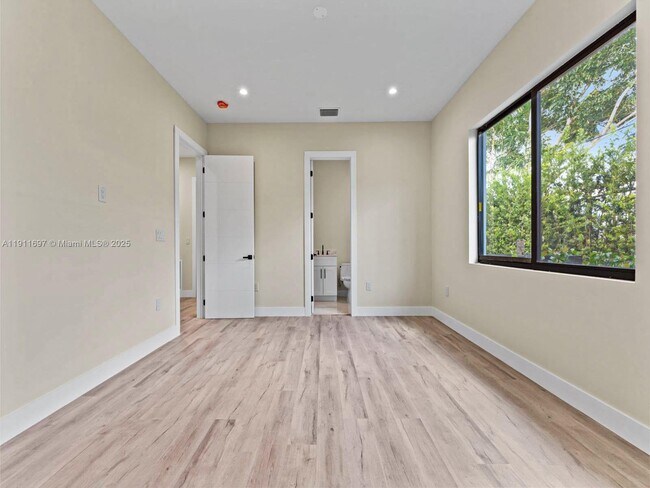 Building Photo - 22451 SW 118th Ave