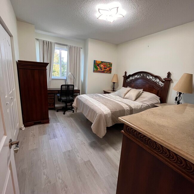 Building Photo - 2018 Alta Meadows Ln