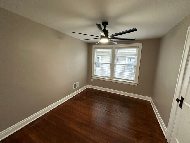 Building Photo - Deming Ave 2697-2699 NSLLC