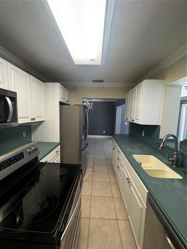 Building Photo - 3170 Buccaneer Rd