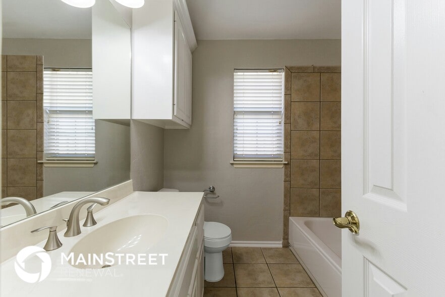 Building Photo - 17112 Bridle Ridge Cir