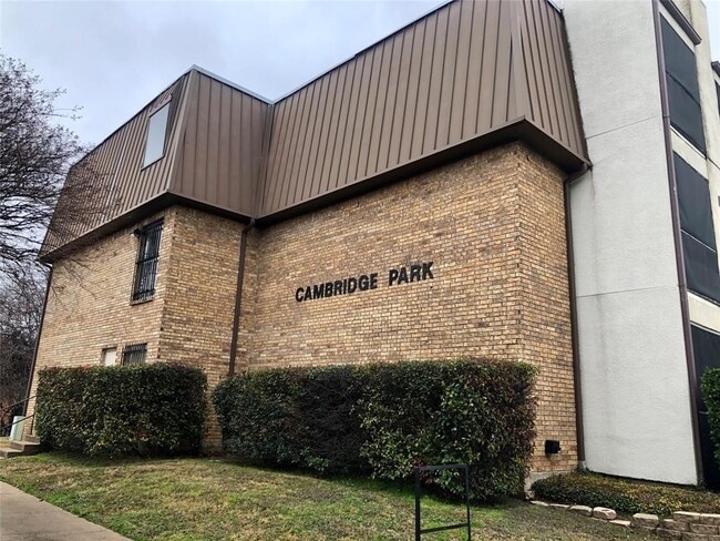 Building Photo - 11450 Audelia Rd