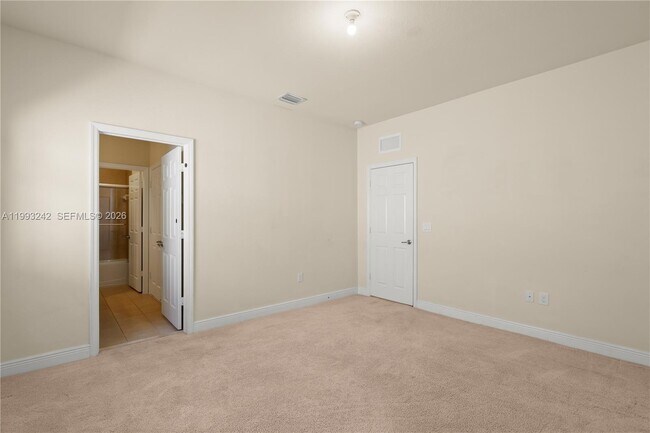 Building Photo - 10021 NW 87th Terrace